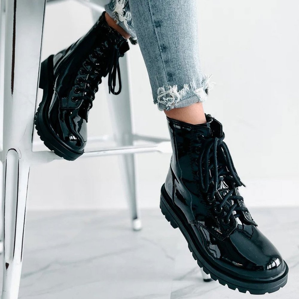 NEW🔥Faux Patent Leather Lace-Up Combat Military Ankle Boot Booties Lug Platform